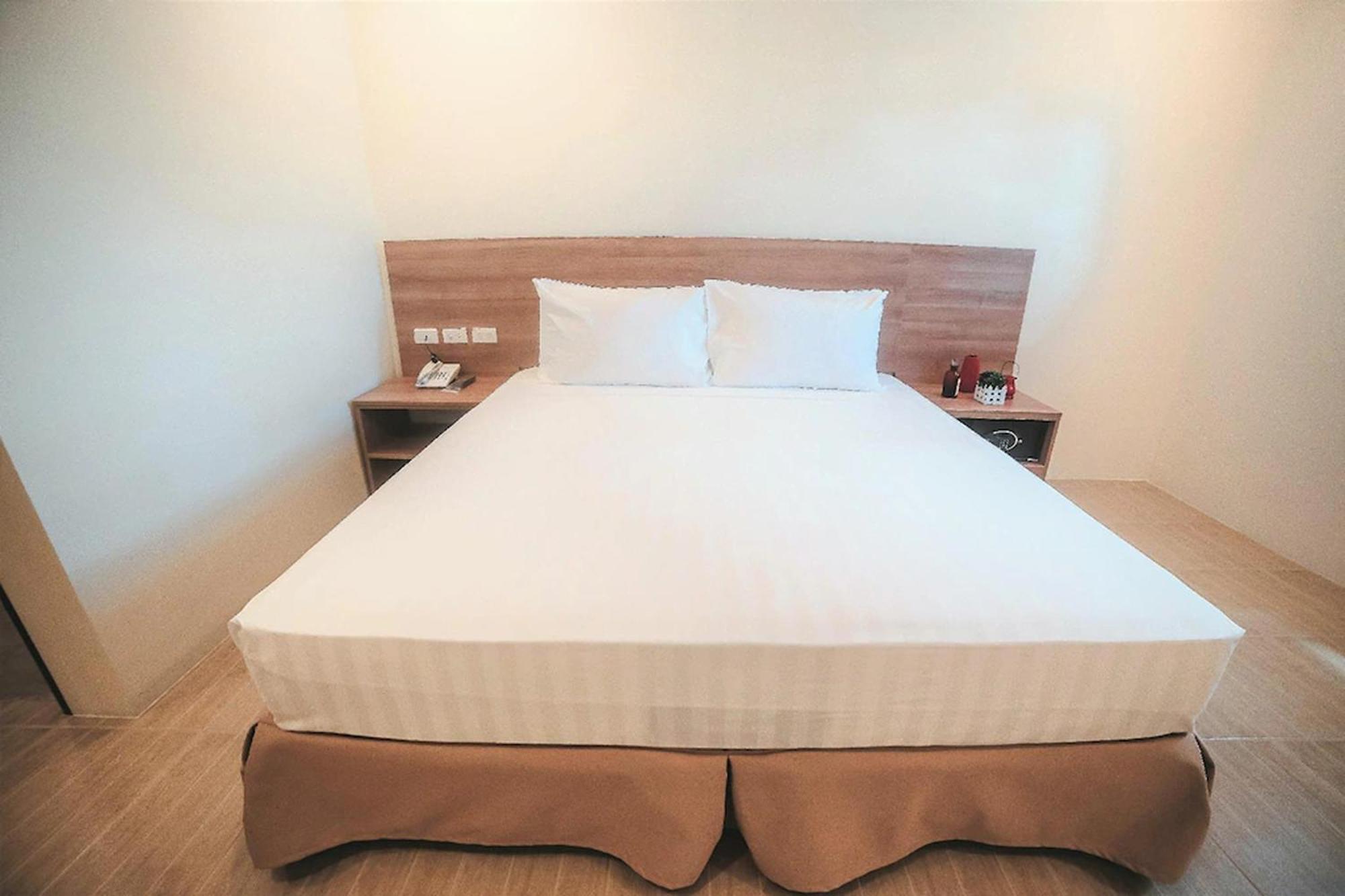 Trip Inn Near Airport Or City Center Legazpi Zewnętrze zdjęcie